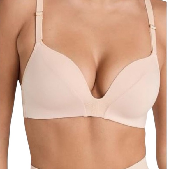 Lively -WireFree Deep V Nude Beige Plunge Adjustable Racerback Option Bra Sz 36D - Picture 1 of 9